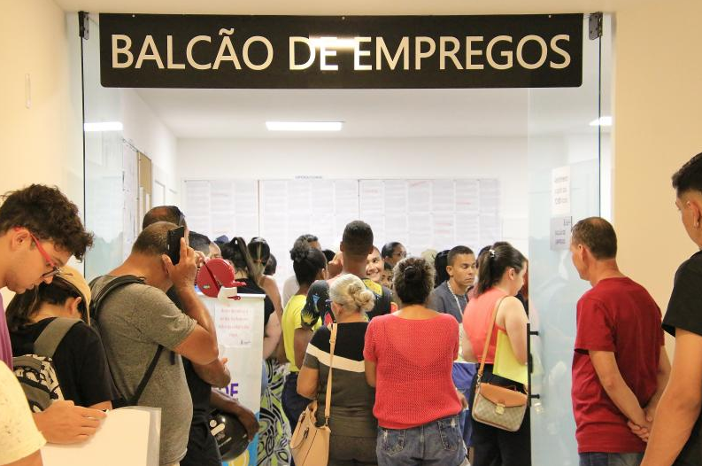 Mutirão de empregos oferece mais de 260 vagas em Itajaí para contratação imediata