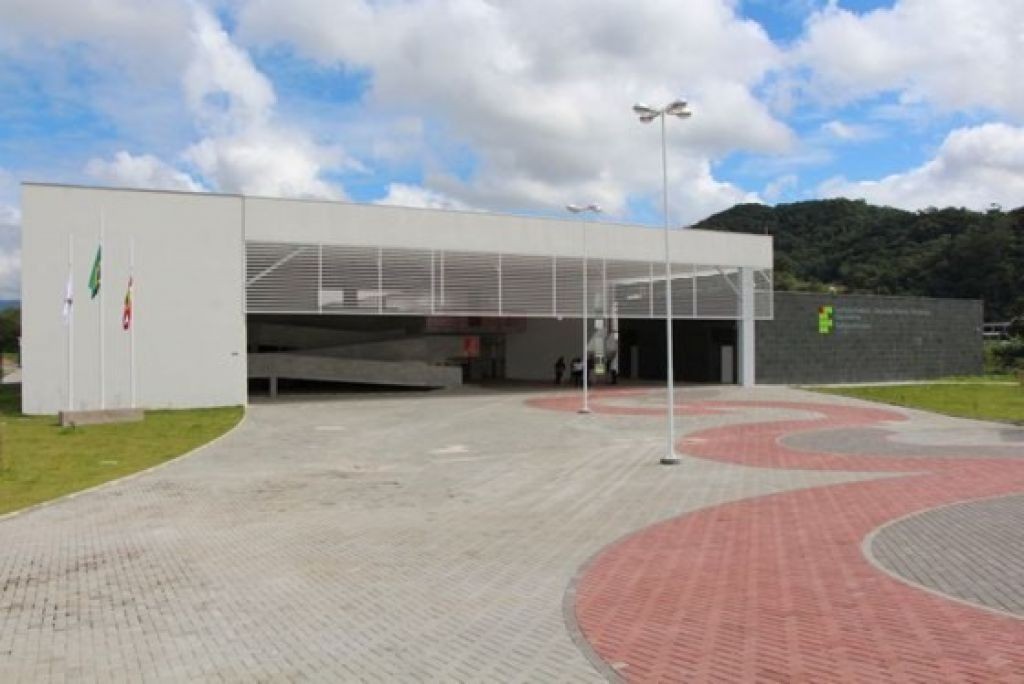 IFC Campus Brusque abre Processo Seletivo com salários de até R$ 5 mil