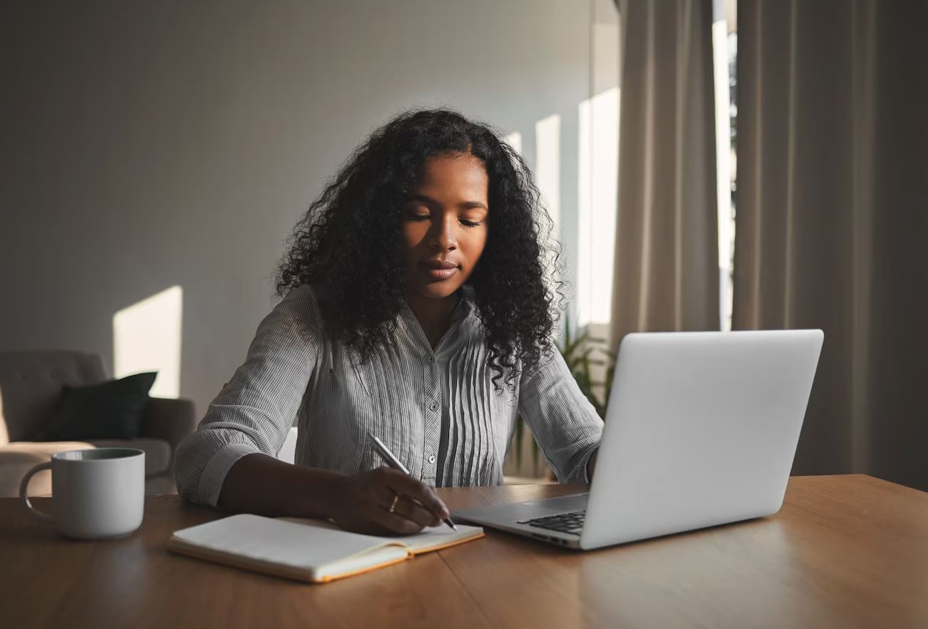 Embraer oferta 50 bolsas de estudo para mulheres