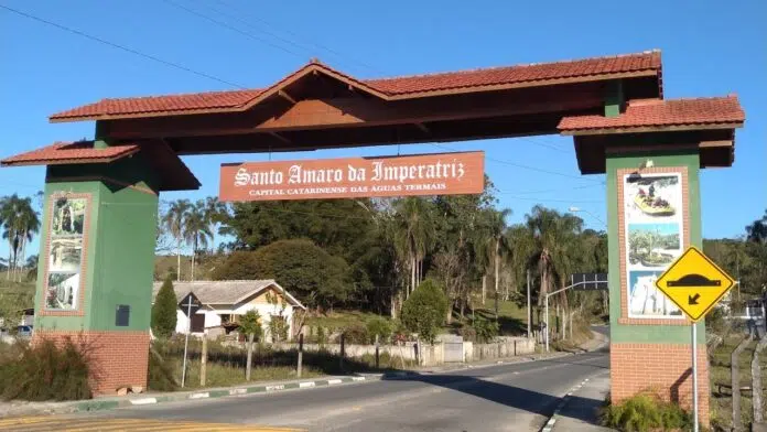 Prefeitura de Santo Amaro da Imperatriz SC abre vagas temporárias